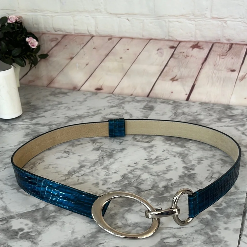 White House Black market leather XS adjustable cobalt blue belt